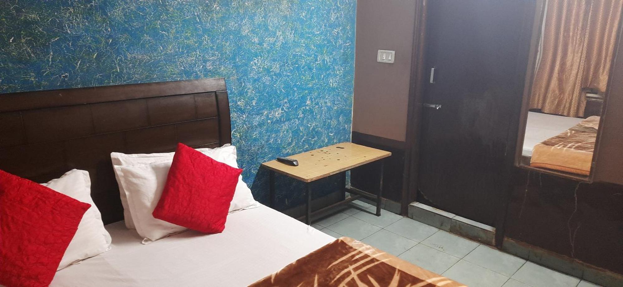 Hotel Golden Height Chandīgarh Zewnętrze zdjęcie