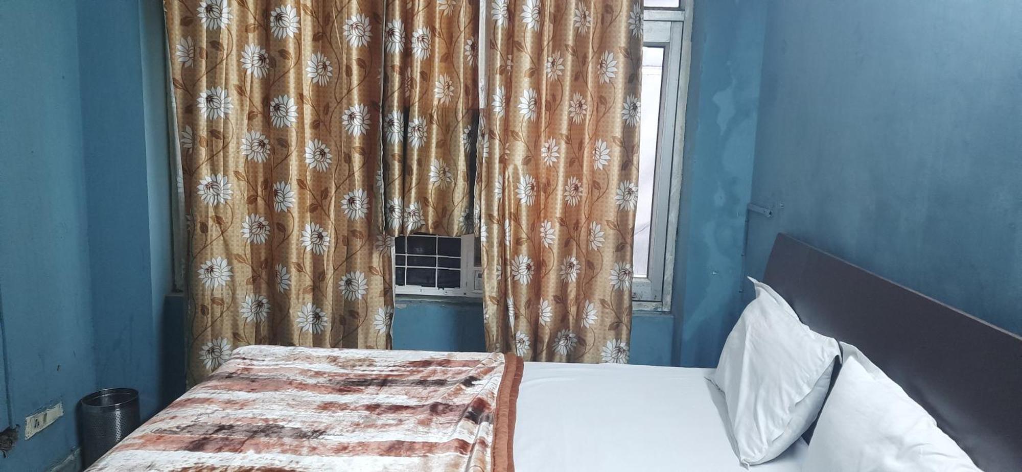 Hotel Golden Height Chandīgarh Zewnętrze zdjęcie